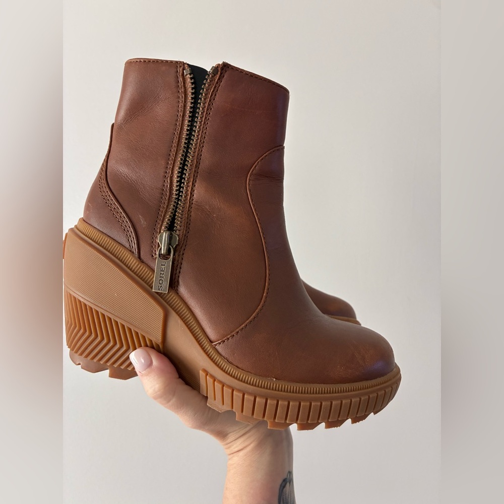Sorel Brown Leather Platform Ankle Boots with Chunky Heel - Picture 5 of 6
